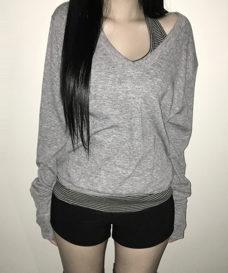 ハンドボタンルーズ長袖Tシャツ(5color) GREY