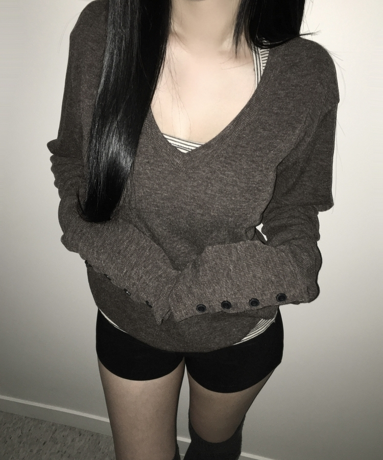 ハンドボタンルーズ長袖Tシャツ(5color) CHARCOAL