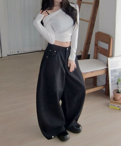 MADE 테론 레오파드 크로스 비즈 찡 백포켓 사이드핀턱 와이드 코튼 팬츠 블랙