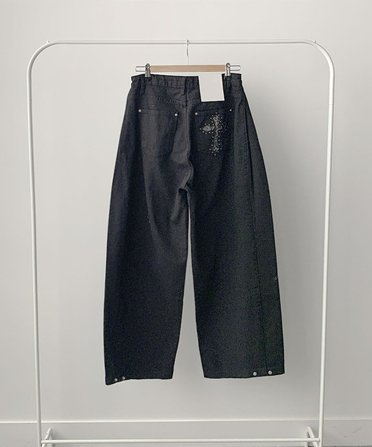 MADE 테론 레오파드 크로스 비즈 찡 백포켓 사이드핀턱 와이드 코튼 팬츠