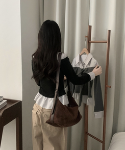 소울 타이리본 스트라이프 버튼 긴팔티셔츠 3color 블랙