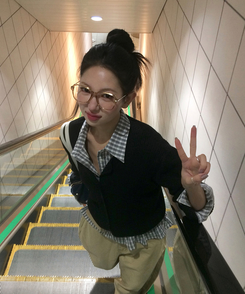 フリルチェックボタンシャツ GREY