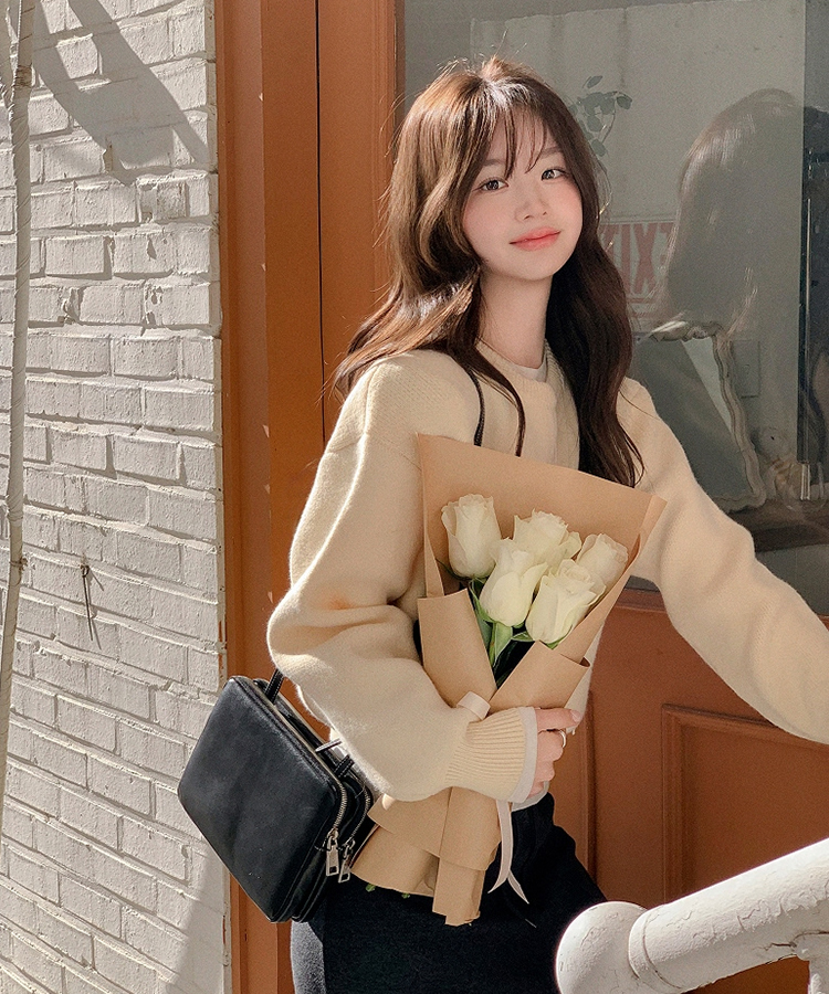 （ラウンドネック＆Vネック／好みに合わせて／9色展開／厚手でふんわり♥）2タイプ 長袖ニットトップス CREAM