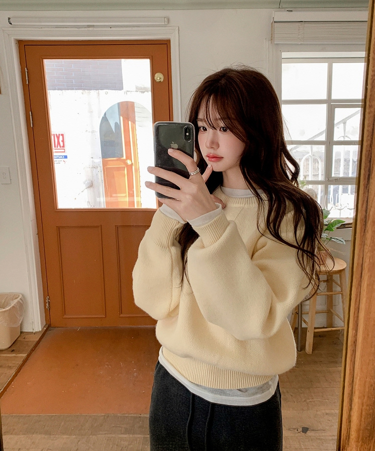 （ラウンドネック＆Vネック／好みに合わせて／9色展開／厚手でふんわり♥）2タイプ 長袖ニットトップス CREAM