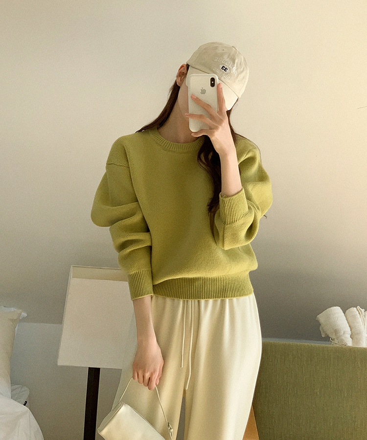 （ラウンドネック＆Vネック／好みに合わせて／9色展開／厚手でふんわり♥）2タイプ 長袖ニットトップス LIGHT OLIVE