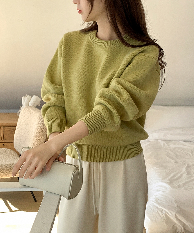 （ラウンドネック＆Vネック／好みに合わせて／9色展開／厚手でふんわり♥）2タイプ 長袖ニットトップス LIGHT OLIVE