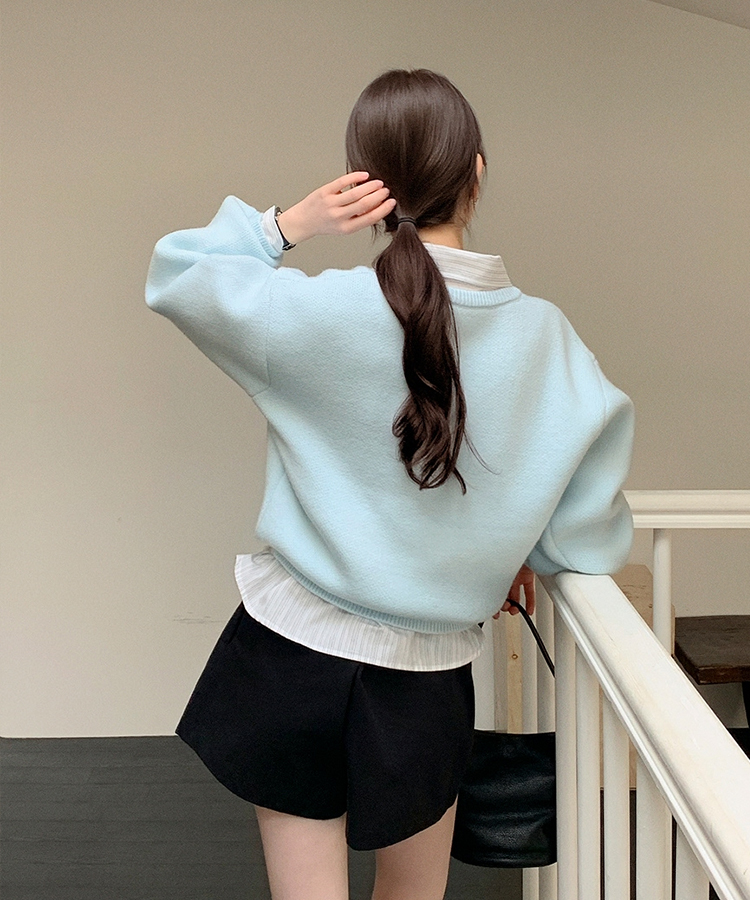 （ラウンドネック＆Vネック／好みに合わせて／9色展開／厚手でふんわり♥）2タイプ 長袖ニットトップス SKYBLUE