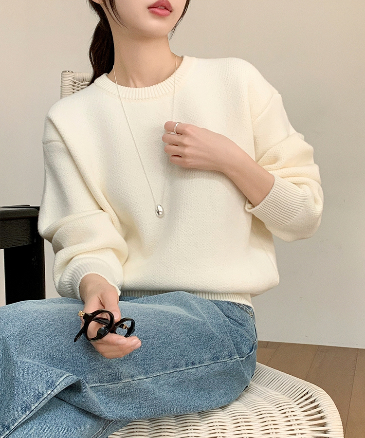 （ラウンドネック＆Vネック／好みに合わせて／9色展開／厚手でふんわり♥）2タイプ 長袖ニットトップス IVORY