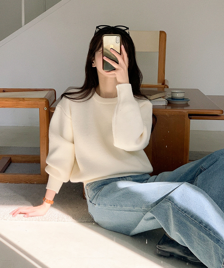 （ラウンドネック＆Vネック／好みに合わせて／9色展開／厚手でふんわり♥）2タイプ 長袖ニットトップス IVORY