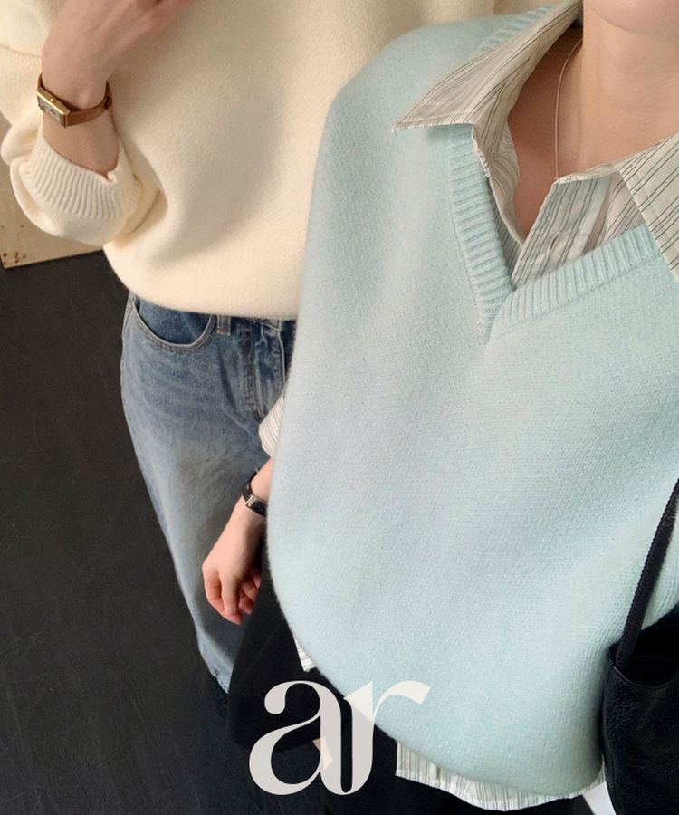 （ラウンドネック＆Vネック／好みに合わせて／9色展開／厚手でふんわり♥）2タイプ 長袖ニットトップス SKYBLUE