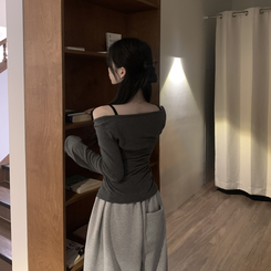 【SET】レイヤードストラップキャミソール＋スリム長袖Tシャツ CHARCOAL