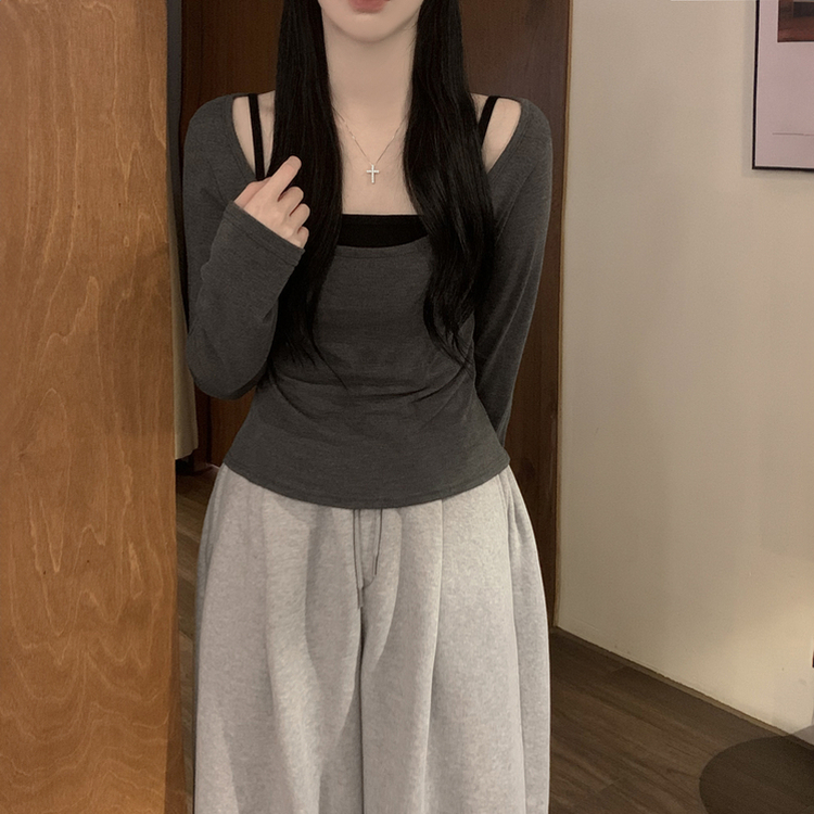 【SET】レイヤードストラップキャミソール＋スリム長袖Tシャツ CHARCOAL