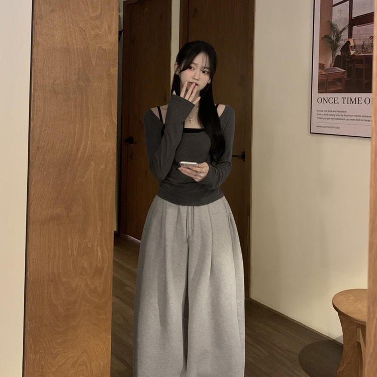 【SET】レイヤードストラップキャミソール＋スリム長袖Tシャツ CHARCOAL