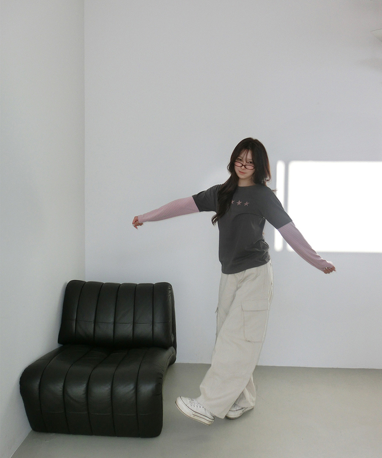 レイヤードスタープリント長袖Tシャツ CHARCOAL