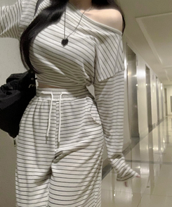 ストライプワイドトレーニングパンツ IVORY