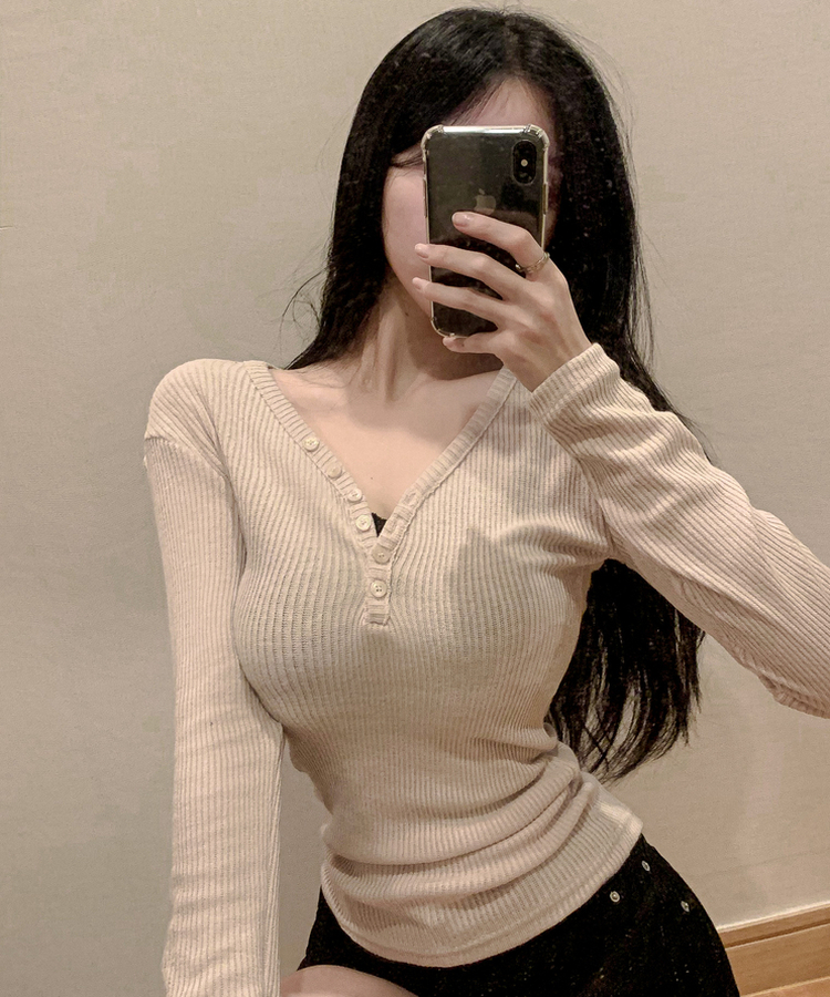 Vネックレイヤードオフ長袖Tシャツ(6color) BEIGE