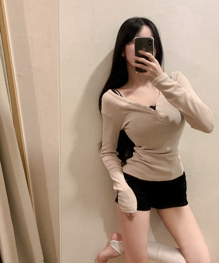 Vネックレイヤードオフ長袖Tシャツ(6color) BEIGE