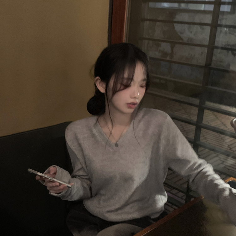 손등덮는 여리여리 브이넥 니트 긴팔티셔츠 봄맨투맨 봄신상 그레이