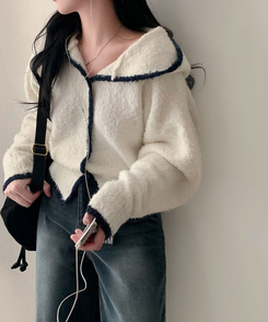 도로시 루즈핏 후드 크롭 니트 부클 가디건 아이보리