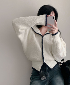 도로시 루즈핏 후드 크롭 니트 부클 가디건 아이보리