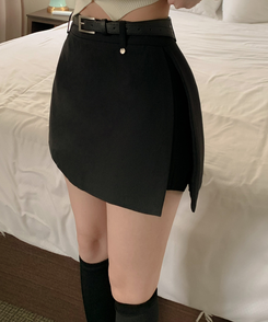 【ベルト付き】ペンダントスリットAラインミニスカート BLACK