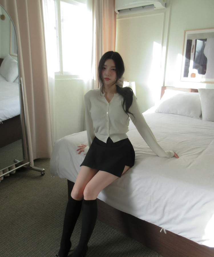 【ベルト付き】ペンダントスリットAラインミニスカート BLACK