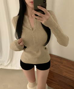 ボタンスリムフィットニット BEIGE