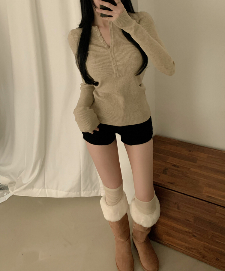 ボタンスリムフィットニット BEIGE