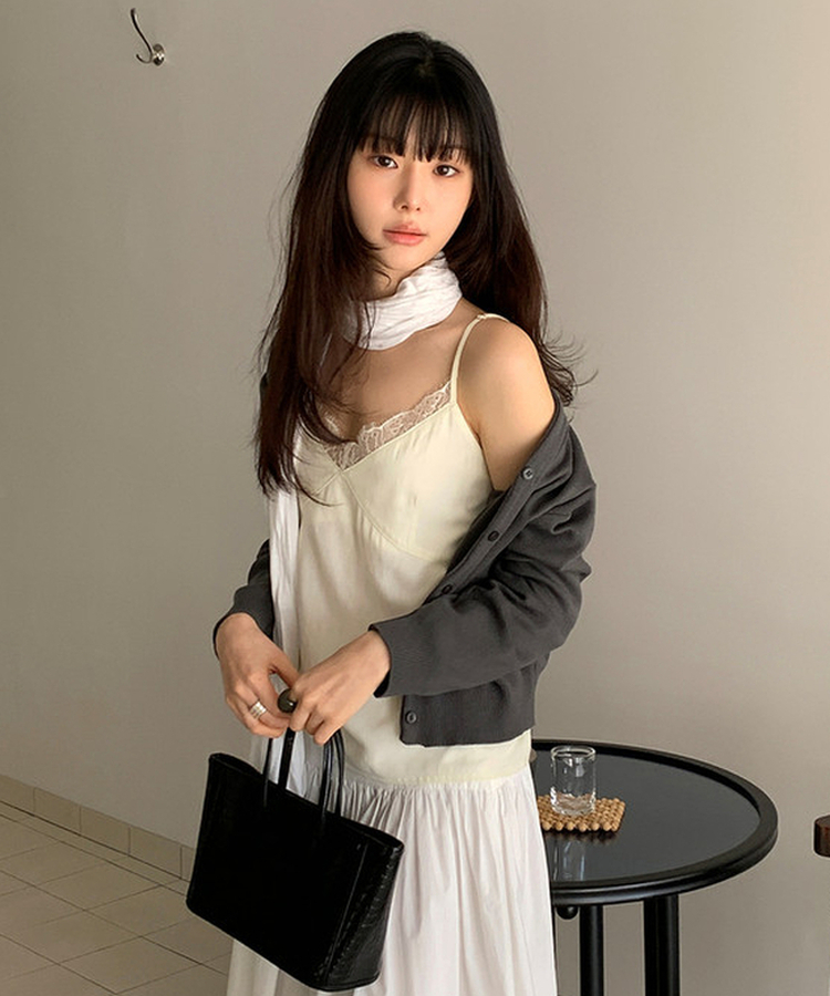 Vネックレースキャミソール CREAM
