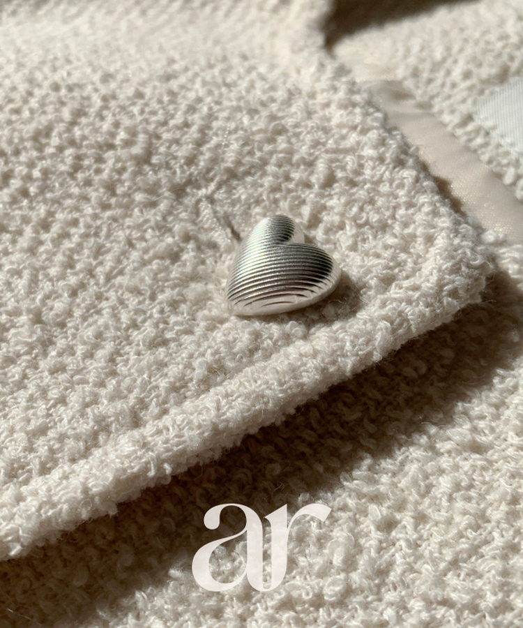 (ブランド工程/ハートボタンが輝く/春を抱くジャケット♥) ロエンミ ハートボタン 3ポケット ノーカラーツイードジャケット IVORY