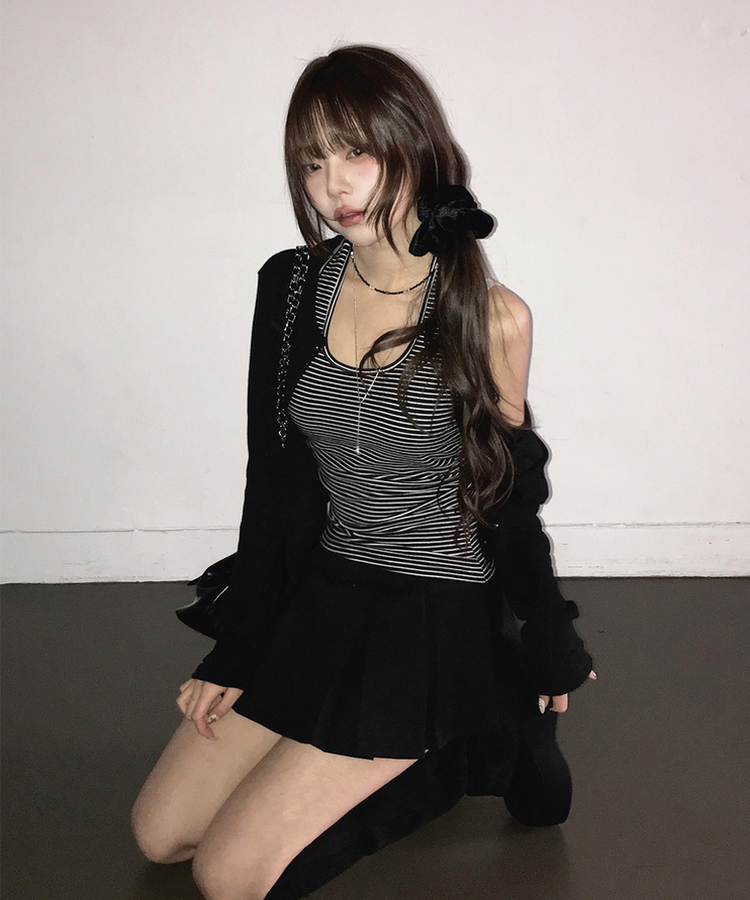 【カップ付き】ストライプスリムホルターキャミソール BLACK