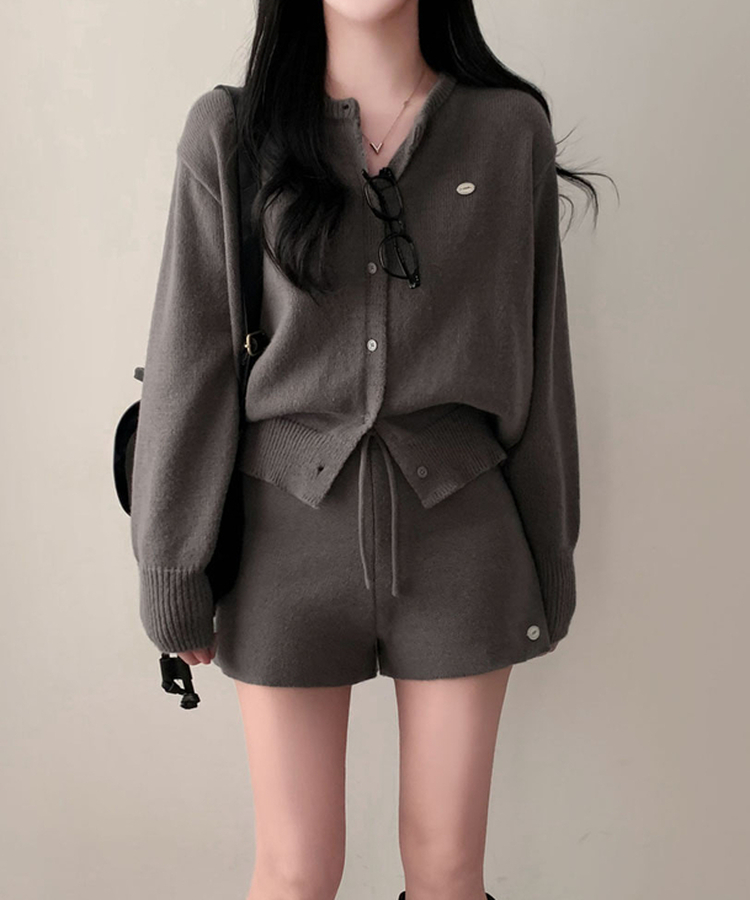 셀레나 팬던트 니트 가디건숏팬츠 투피스 세트 차콜