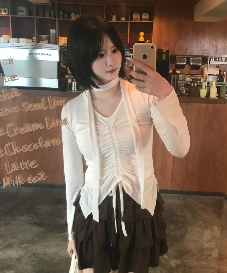 【타이 포함】셔링 리본 탑 화이트