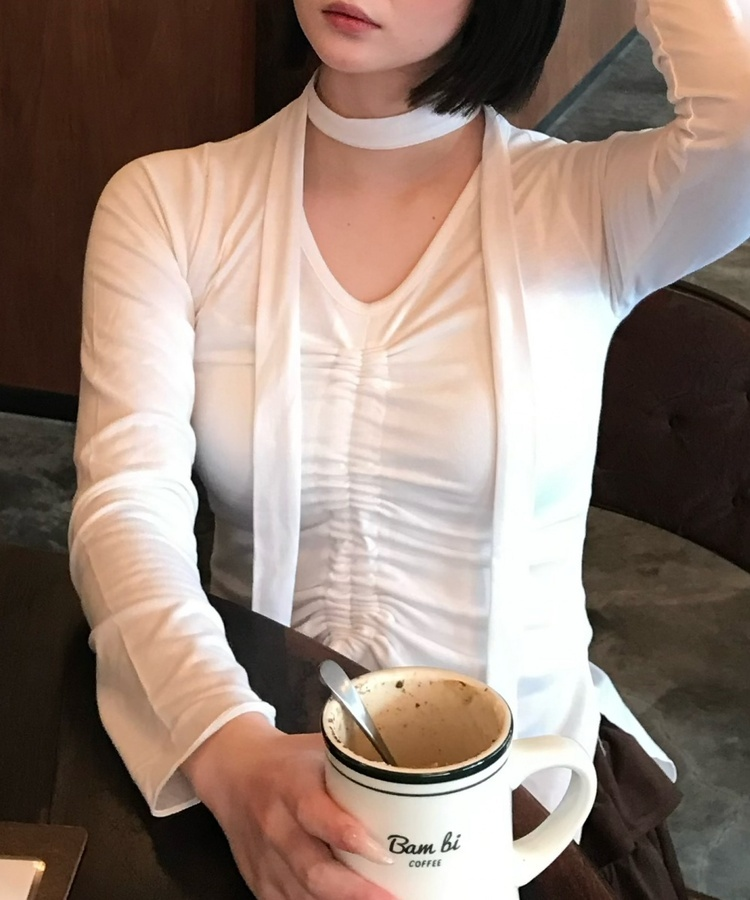 【타이 포함】셔링 리본 탑 화이트