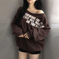 レタリングワンオフショルダートレーナー BROWN