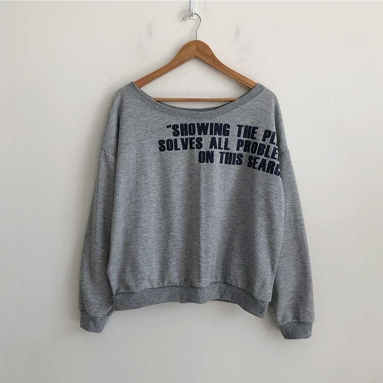 レタリングワンオフショルダートレーナー