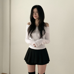 オフショルダーストラップTシャツ IVORY