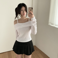 オフショルダーストラップTシャツ IVORY