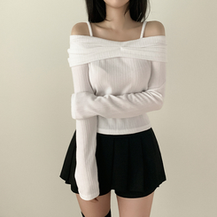 オフショルダーストラップTシャツ IVORY