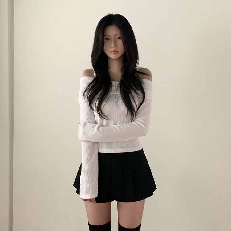 オフショルダーストラップTシャツ IVORY