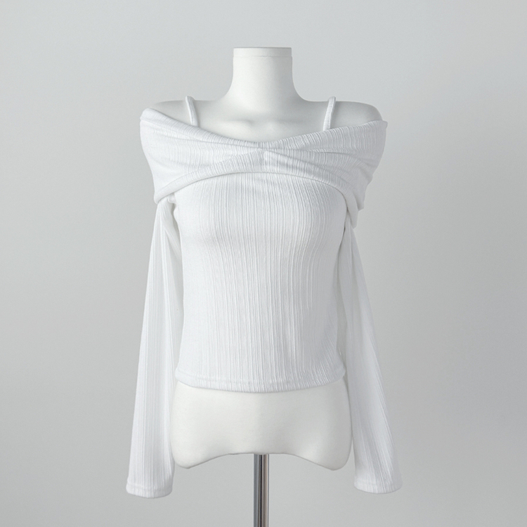 オフショルダーストラップTシャツ