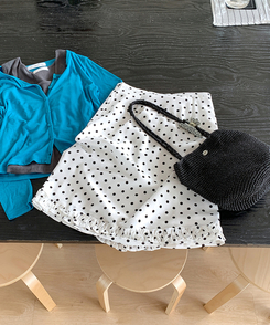 ドットフリルミディスカート