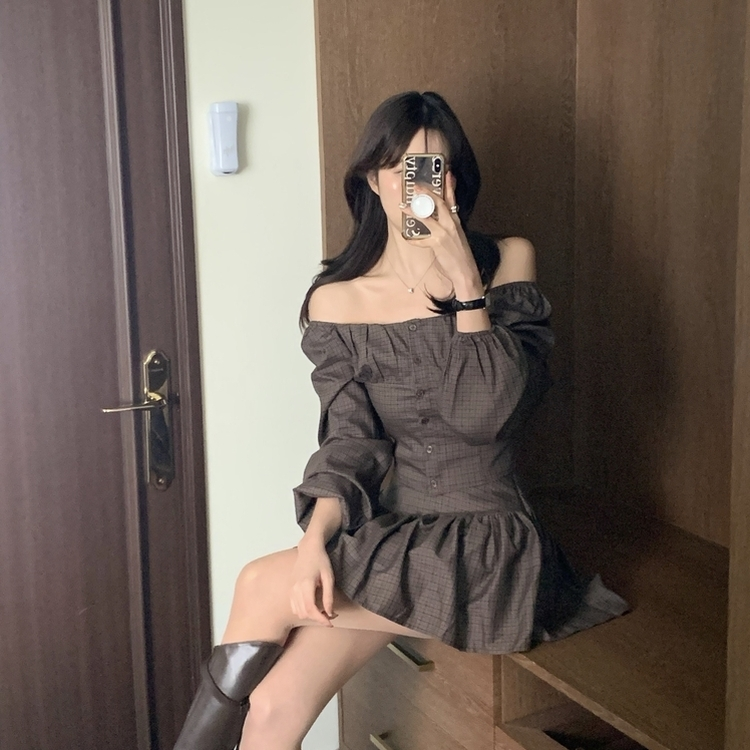 【SET】チェックパフシアリングブラウス ミニスカート BROWN