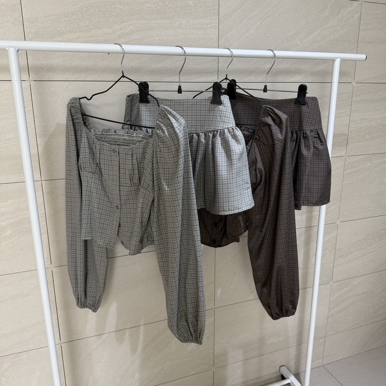 【SET】チェックパフシアリングブラウス ミニスカート