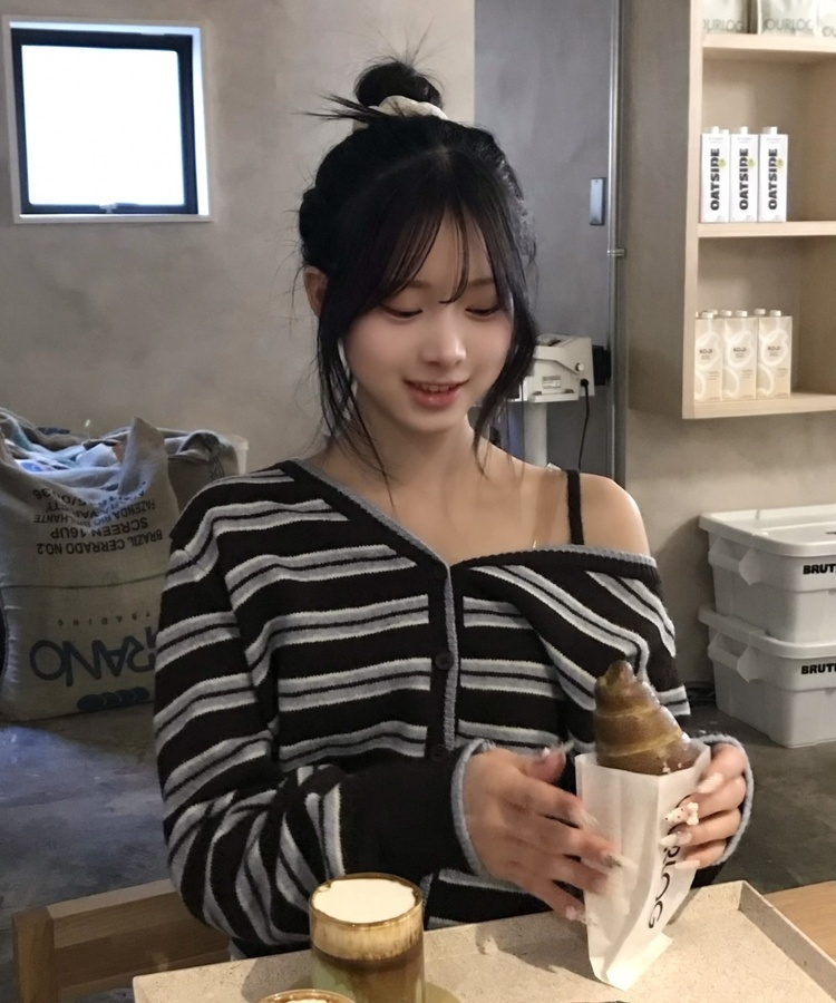 ワンショルダーストライプカーディガン SKY BLUE