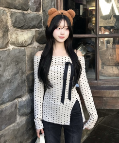 ドット柄オフショルダートップス IVORY