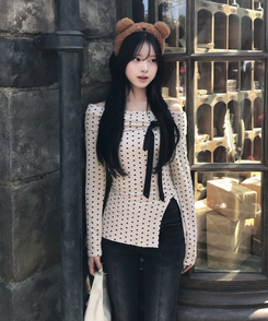 ドット柄オフショルダートップス IVORY