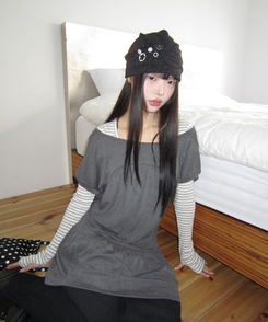 ボタンビーニー CHARCOAL