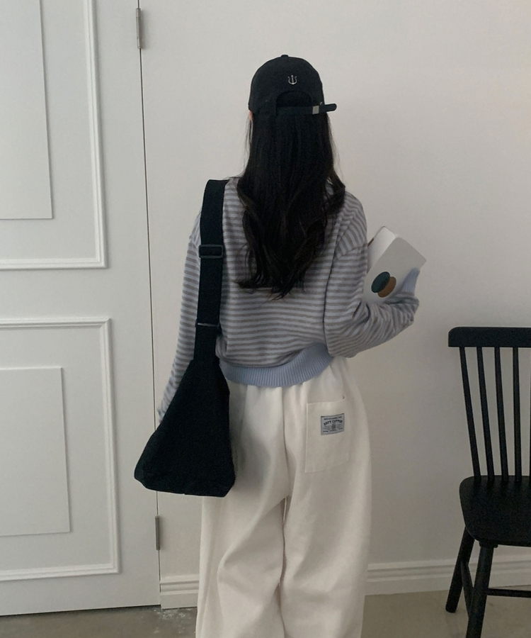 데이빈 스트라이프 라운드 긴팔니트 7color 소라