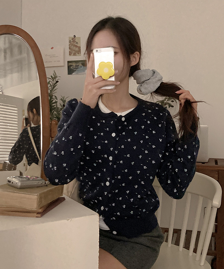 유즈 잔꽃 라운드 가디건 네이비